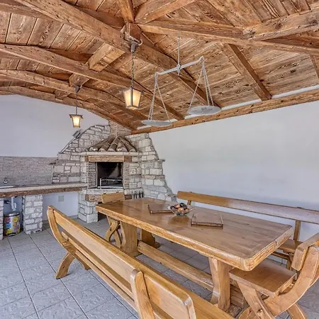 Martina With Private Pool Βίλα *