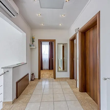 Martina With Private Pool * Kaštel