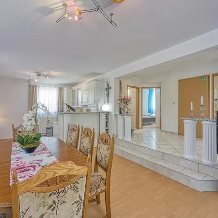 Martina With Private Pool Βίλα *