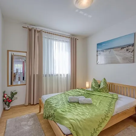 Martina With Private Pool Βίλα Kaštel