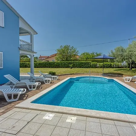 Martina With Private Pool *