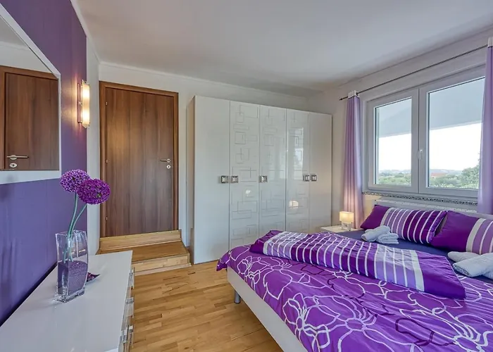 Martina With Private Pool * Kastel