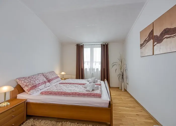 Martina With Private Pool Villa Kastel