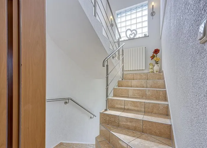 Martina With Private Pool * Kastel